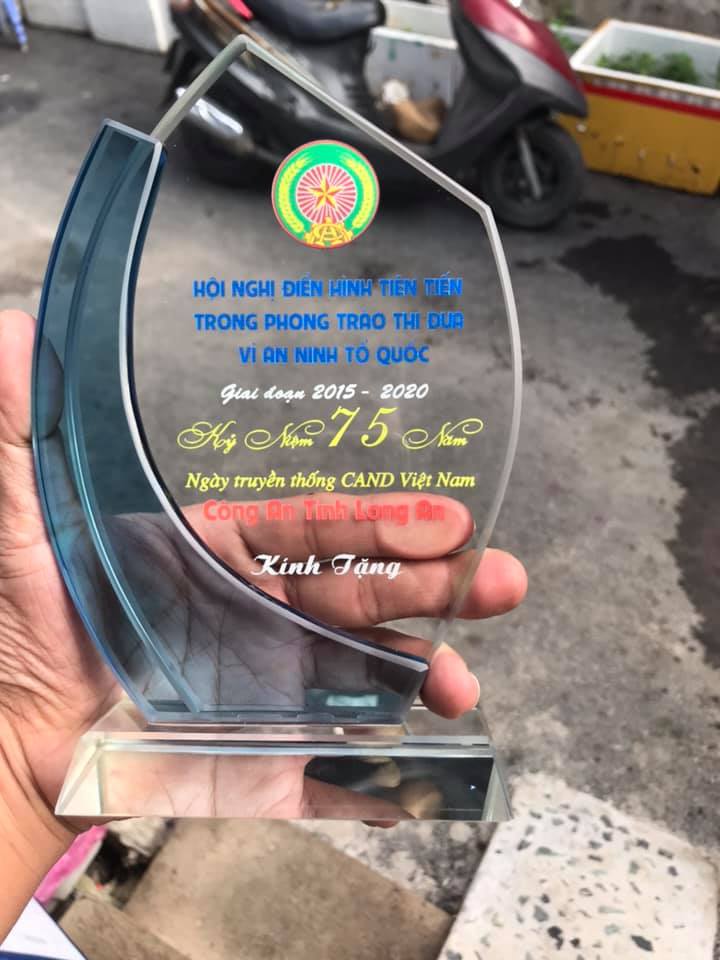 pha lê kỷ niệm chương o thanh hóa