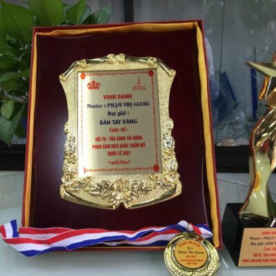 kỷ niệm chương pha lê, bảng vinh danh pha lê ở Thanh Hóa